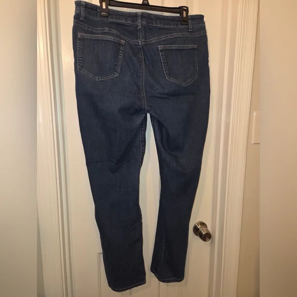 Westport Signature Fit Straight Jeans Pants. Size 14. - Picture 10 of 10